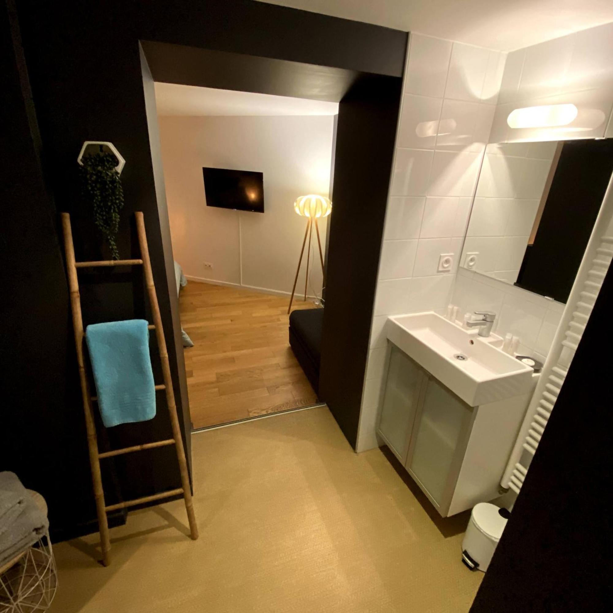 Au 10 Bed & Breakfast Luisant Room photo